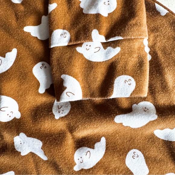 Little & Lively 🇨🇦 • Long Sleeved Shirt - Picture 3 of 4